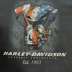 *SALE*🏍️**Harley Davidson Men’s XL Short Sleeve T. Seldom worn. Like new!